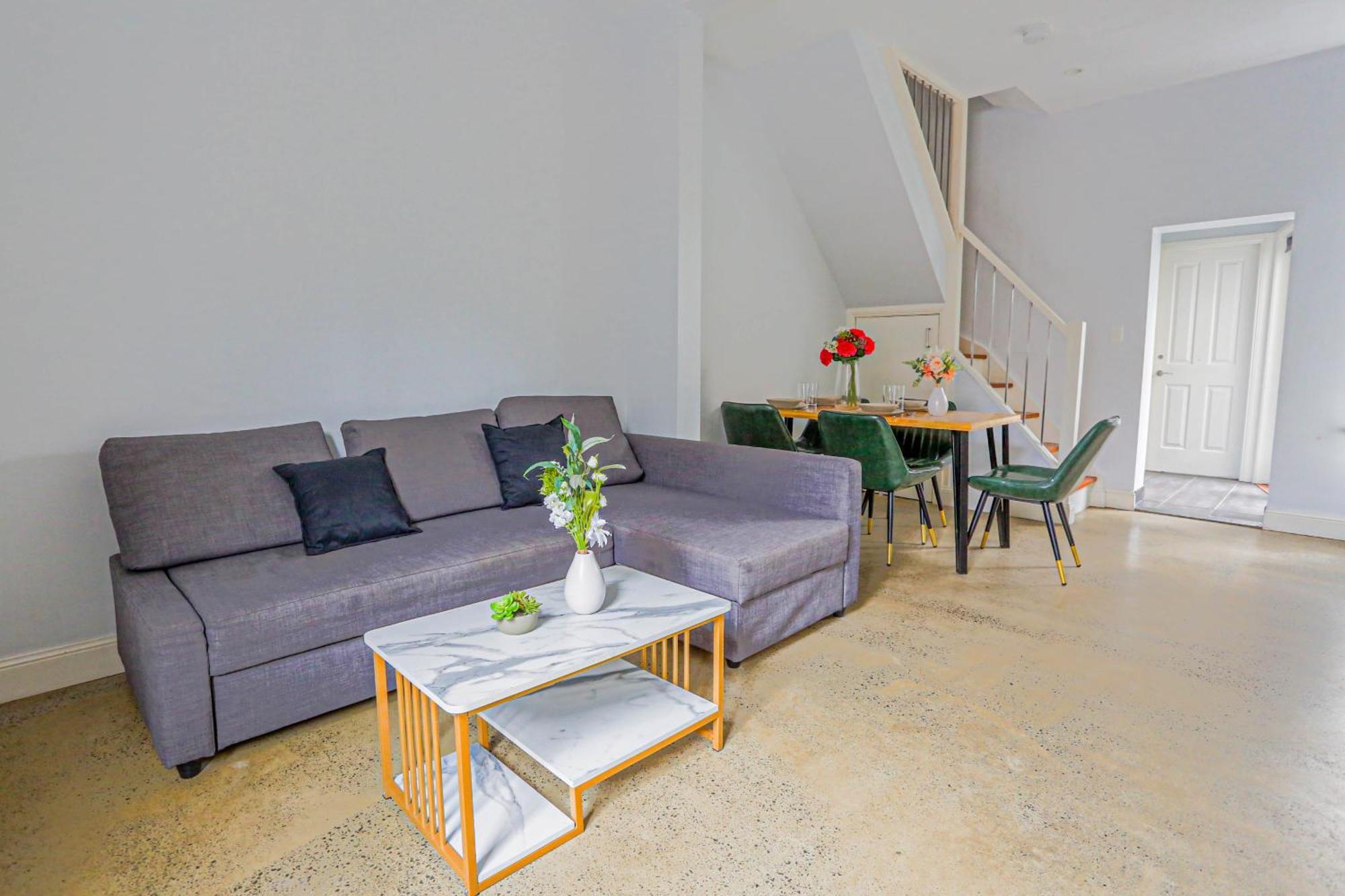 Holiday home Charming 2 Bedroom House Woolloomooloo