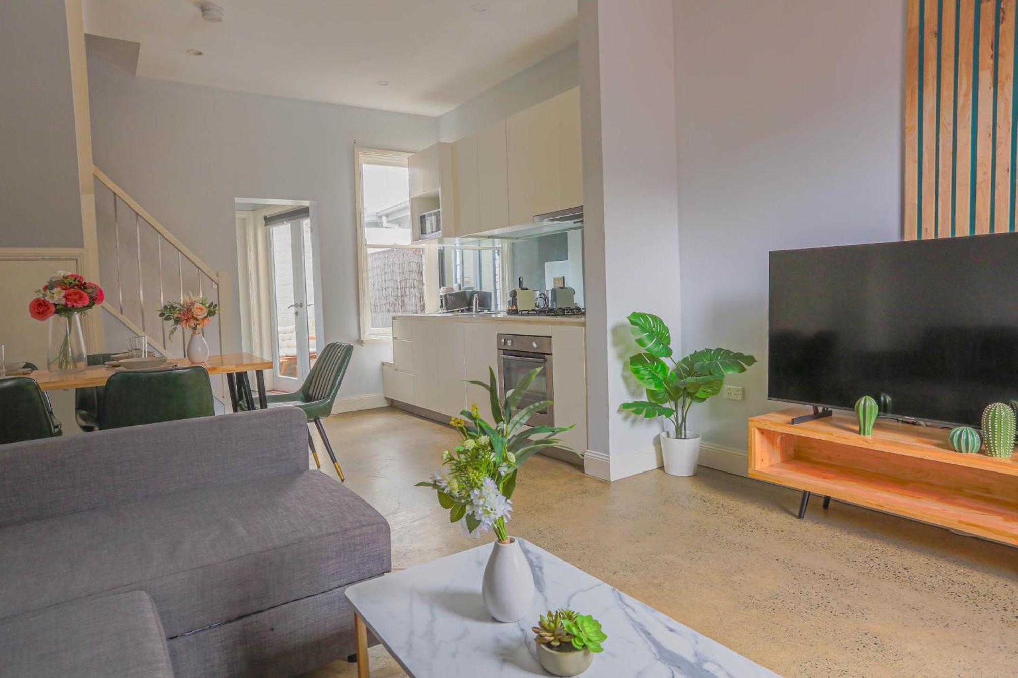 Holiday home Charming 2 Bedroom House Woolloomooloo Sydney